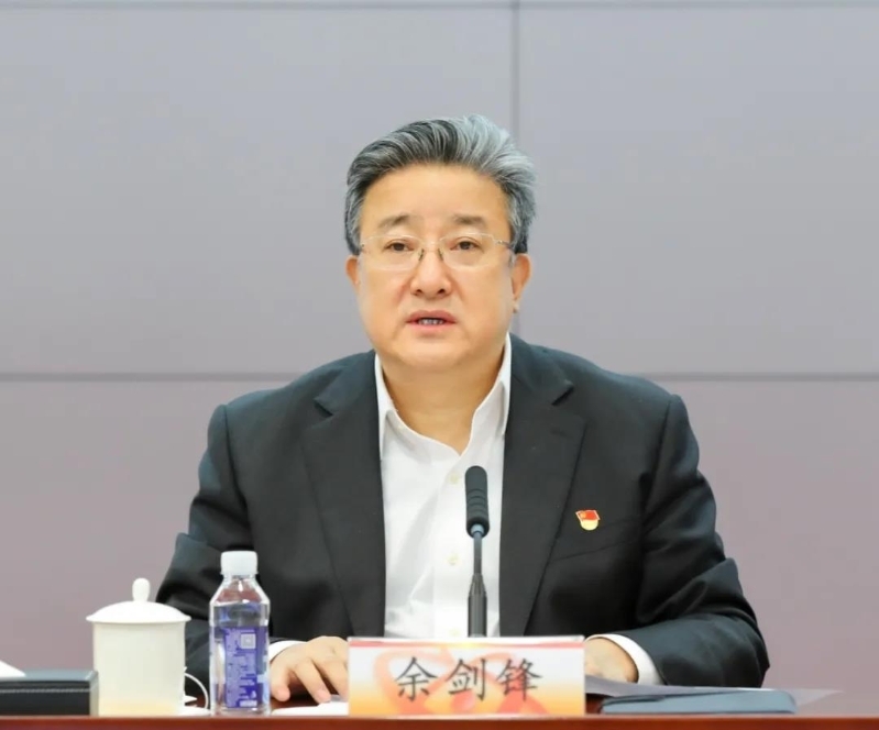 集团公司党组副书记,董事李清堂,党组成员,副总经理曹述栋,马文军